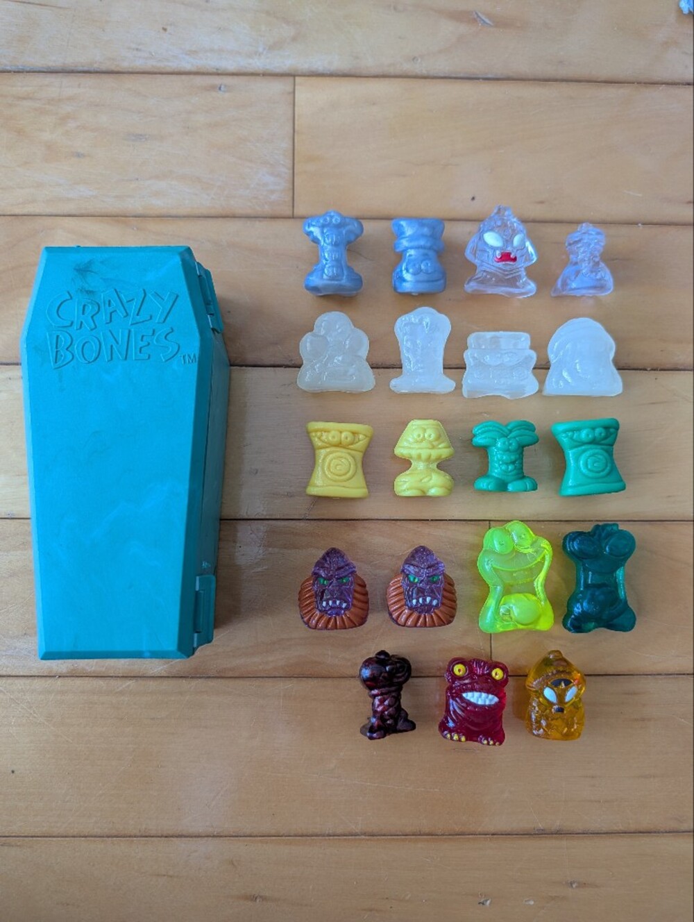 Vtg Crazy Bones With Coffin Case